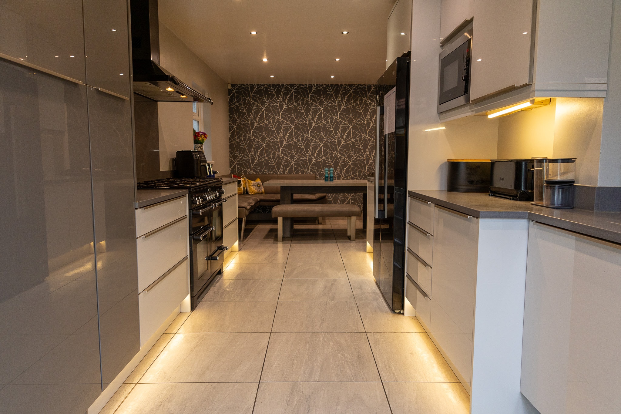Sundale House kitchen